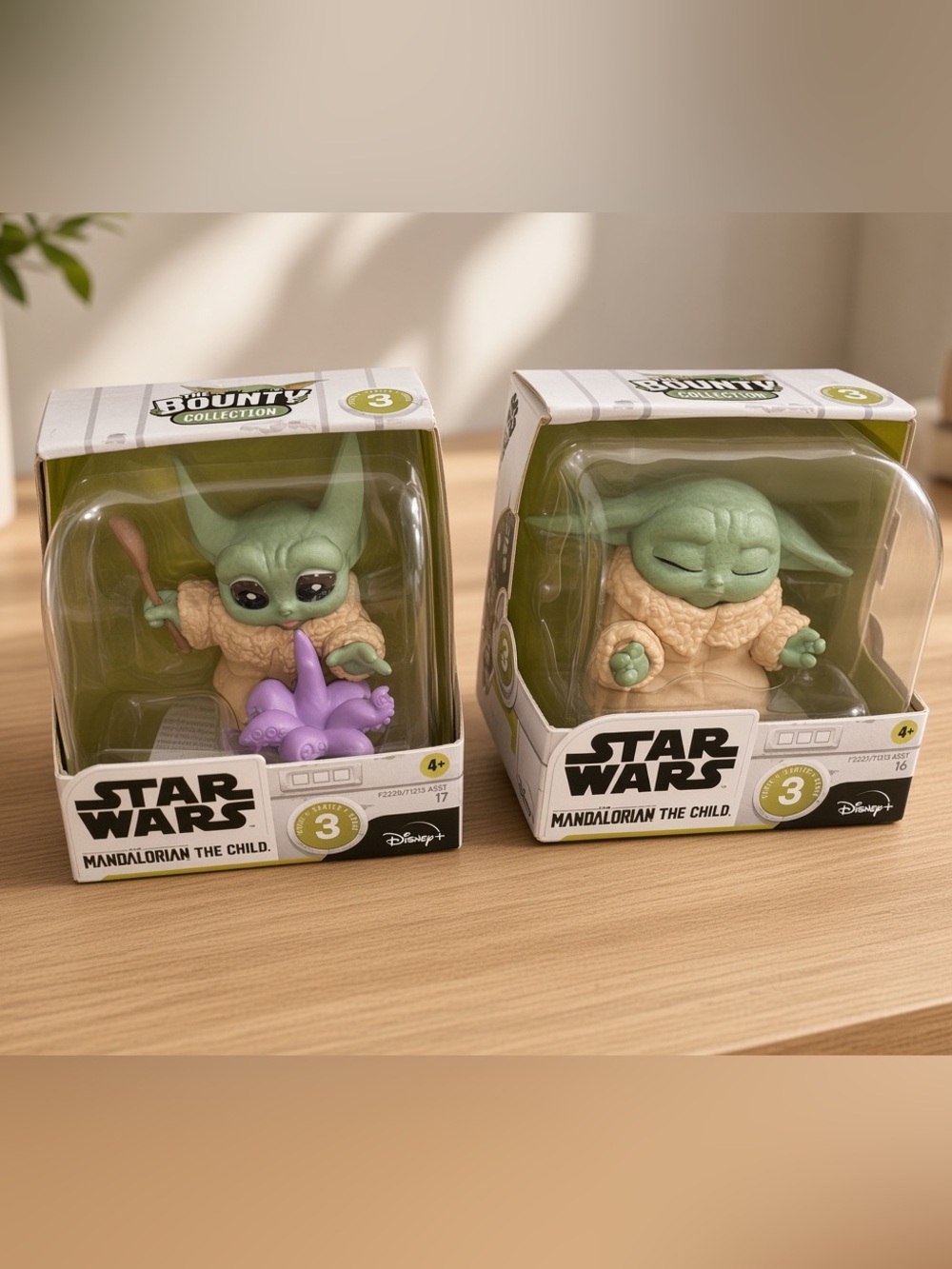 Star Wars The Mandalorian Grogu The Child Bounty Collection Lot of 5 Figures NIB